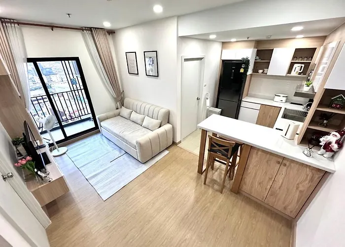 2br With Oldtown Vibes, Steps From Wongwian Yai Apartment