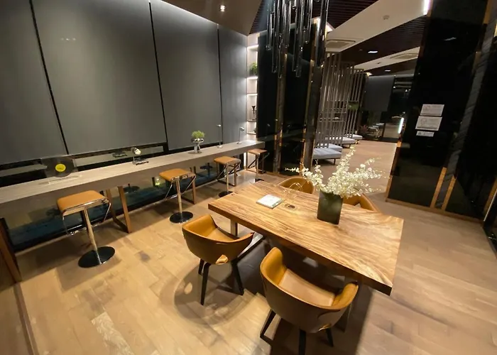 2br With Oldtown Vibes, Steps From Wongwian Yai Bangkok