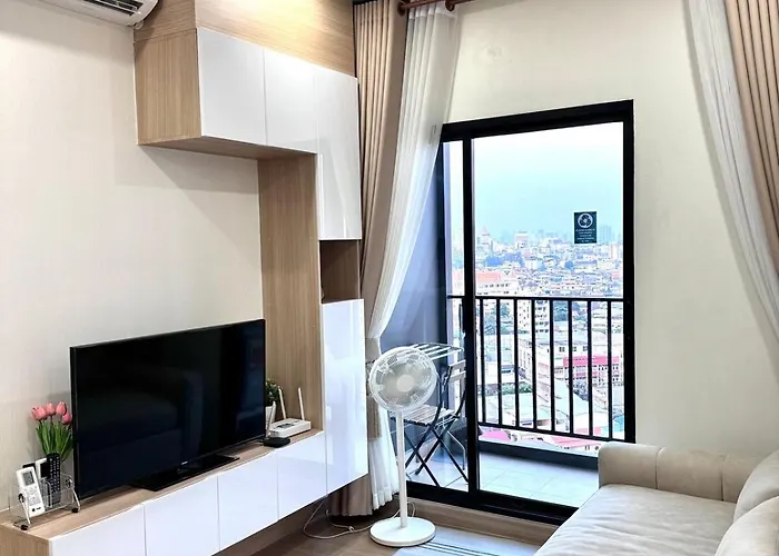 2br With Oldtown Vibes, Steps From Wongwian Yai Apartment Bangkok